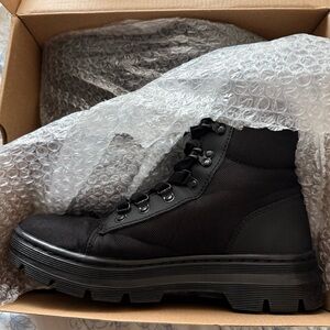 Dr. Martens Combs W Black Boots

Size 9